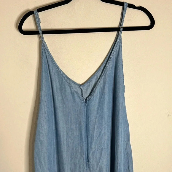 En Creme Jumpsuit Chambre Denim Side Tie Size Large - Picture 7 of 8